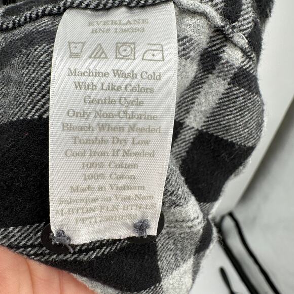 EVERLANE The Brushed Flannel Cotton Black Grey Plaid Button Down Shirt // XL - Picture 9 of 12